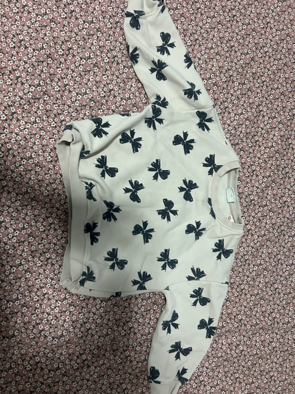 Zara girls 3t Cream Sweatshirt with Black Bow Print